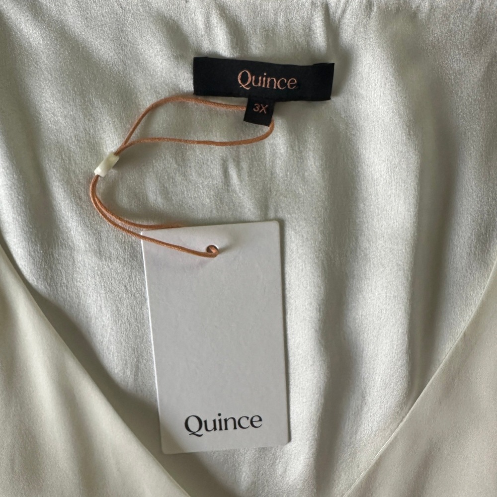 Quince Washable Silk V-Neck Camisole Ivory White Sleeveless Top 3X CMA01 FA24 - Picture 3 of 6